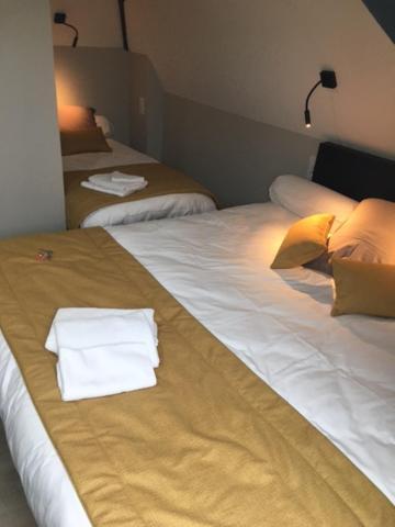 Le Relais Hotel Saint-Quentin-les-Anges Екстериор снимка